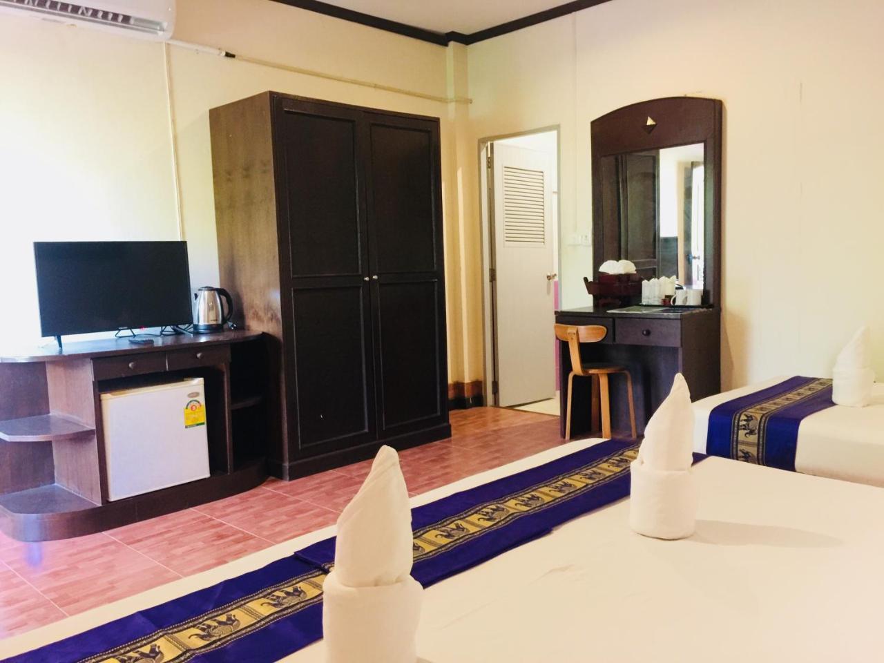 Khaolak Grand City Khao Lak Bagian luar foto